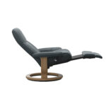 Abbildung von Stressless Consul Power mit ausgefahrener Fußstütze und nach hinten verstellter Rückenlehne, elektrische Funktionen