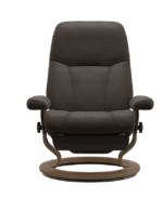 Stressless Sessel Consul Power mit braunem Batick-Leder und Holzgestell eichefarben gebeizt, elektrische Verstellung