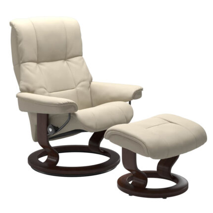 Stressless Sessel Mayfair mit Hocker, Classic Untergestell in Holz braun gebeizt, bezogen mit Echtleder Batick Cream