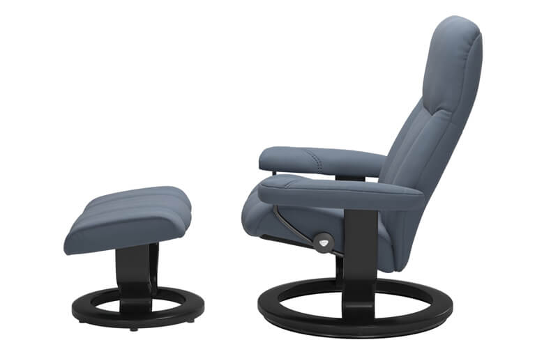 Stressless Sessel Consul Classic in Leder Paloma, seitliche Ansicht mit Hocker